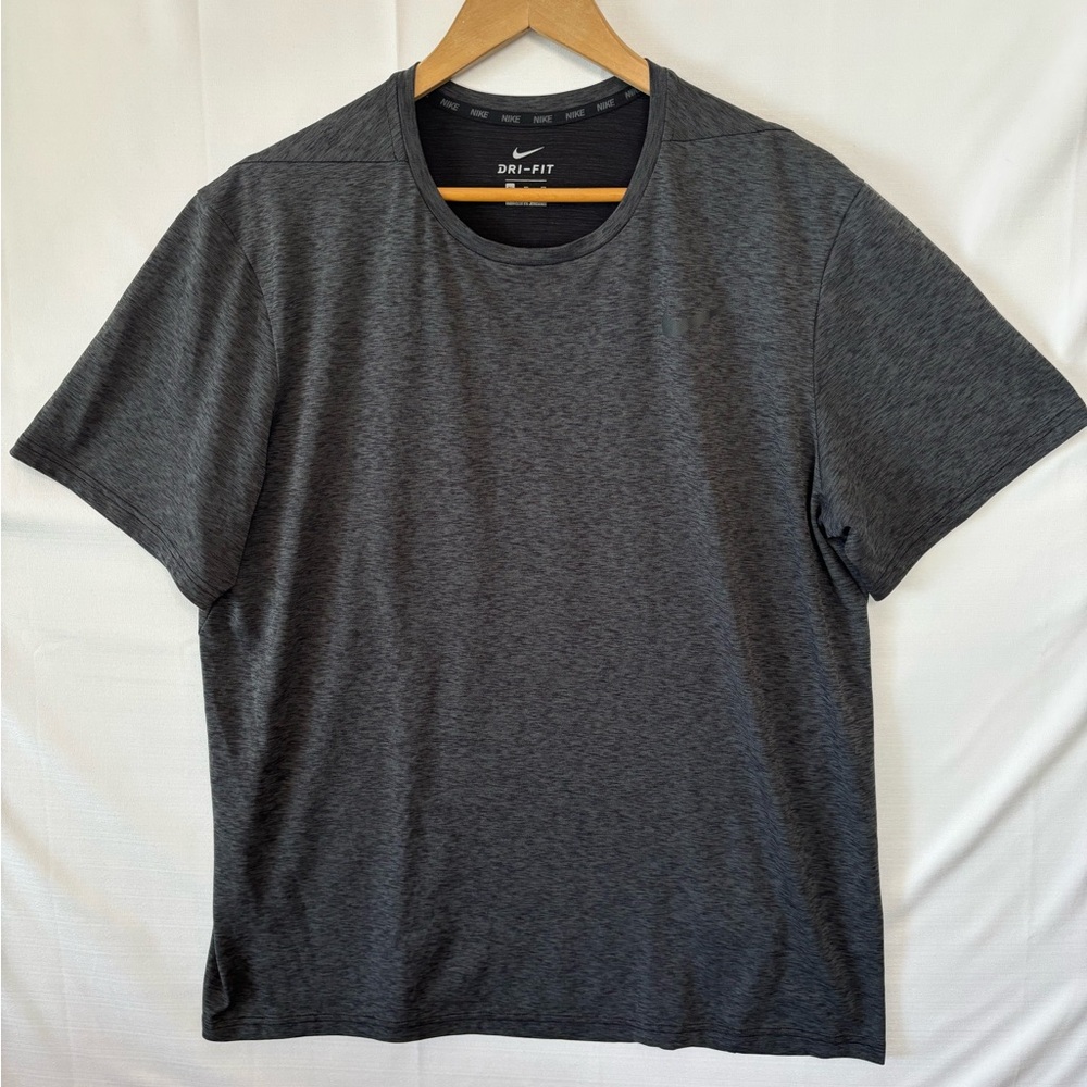 NIKE Gray Dri-fit Performance T-Shirt Size XL